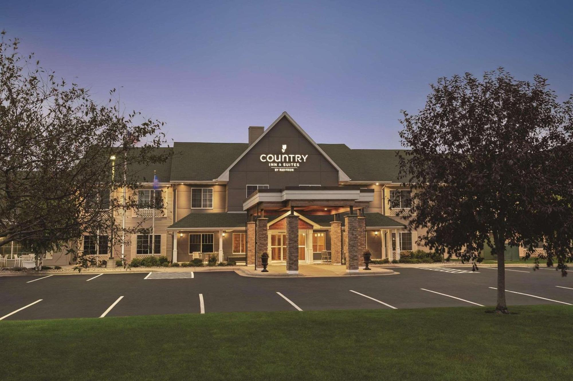 Country Inn & Suites By Radisson, Willmar, Mn Exterior photo